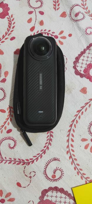 Insta360 X4 8K + Motorcycle Bundle + Bateria Extra + Acessórios