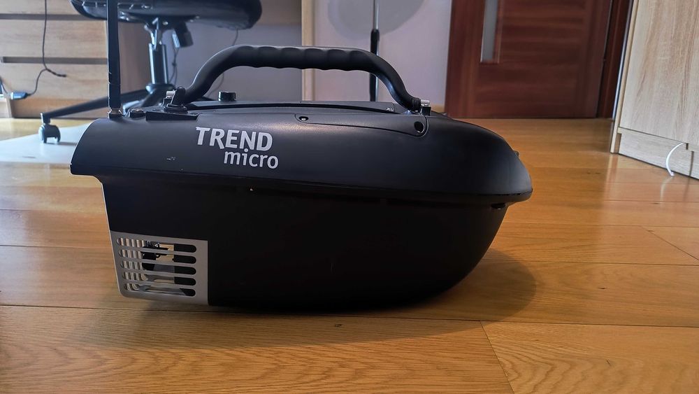 Łódka zanętowa - Trend Micro