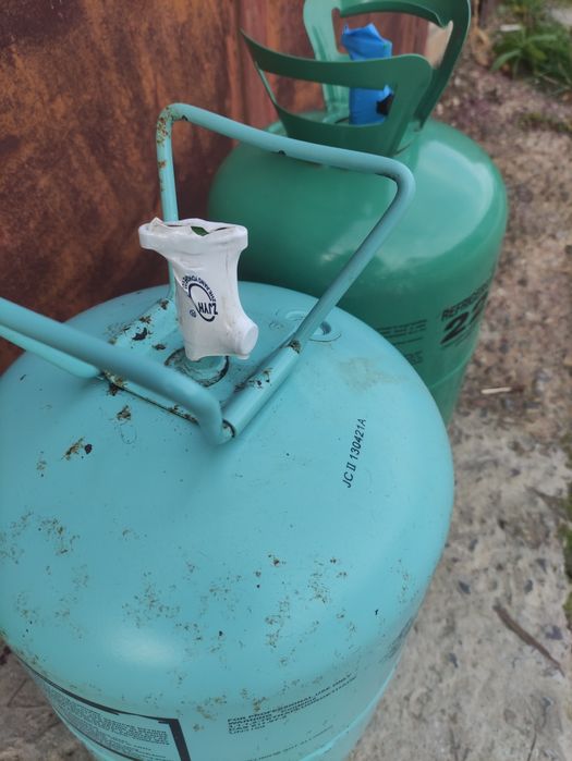 Фреон 22 та 134.