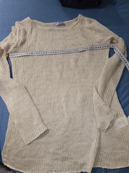 Beżowy sweter AJC
