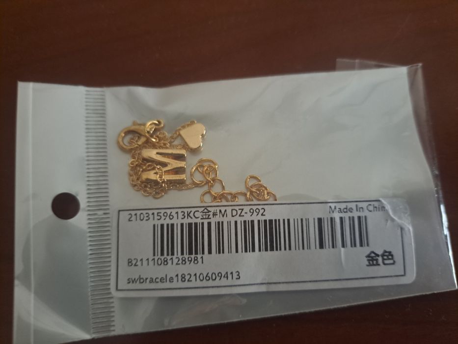 Pulseira letra M
