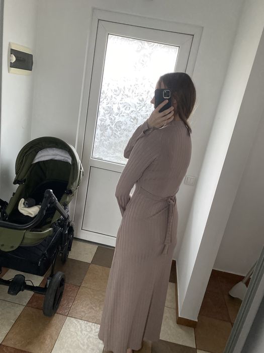 Платье макси пудровое