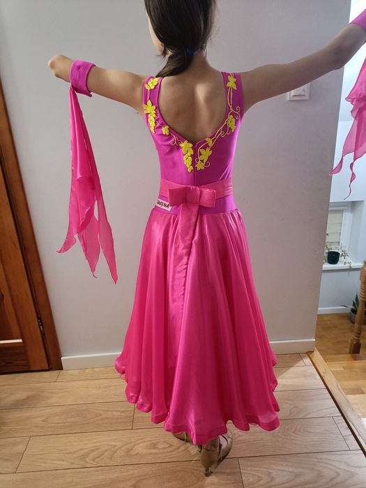 Suknia sukienka do standardu