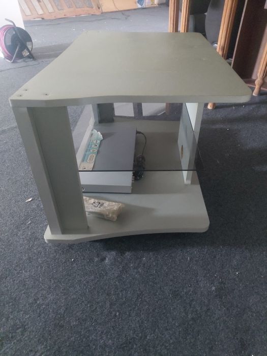 Movel de casa de banho novo  e móvel de TV com rodas