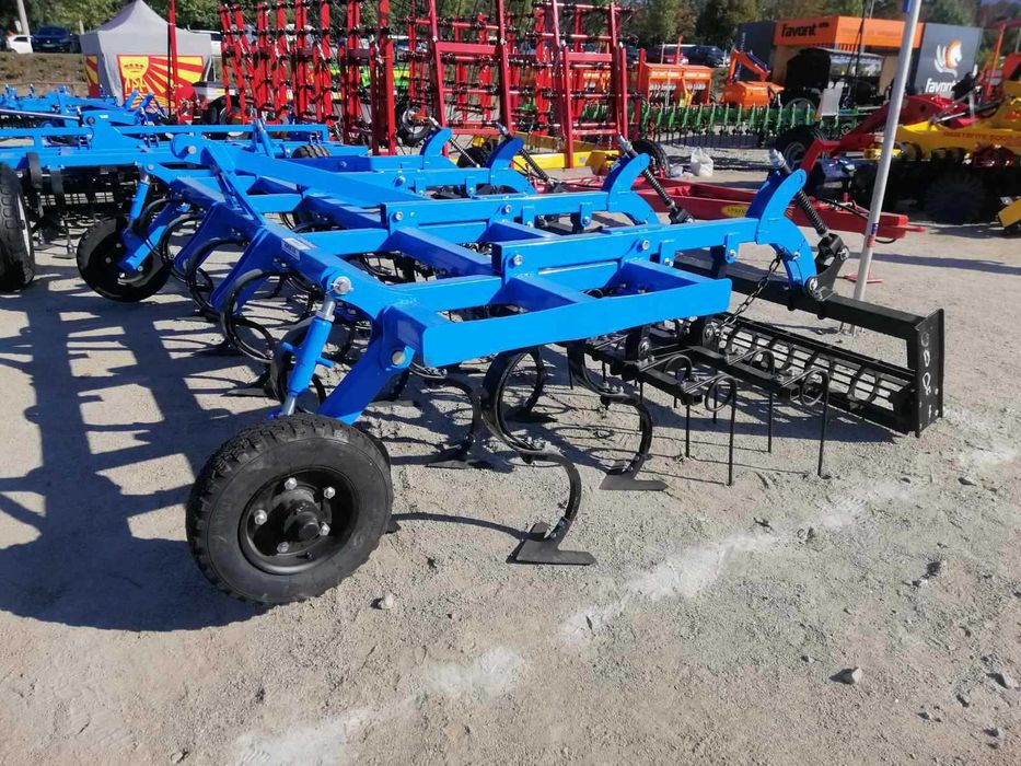 Виробник Глибокорозпушувач Глубокорыхлитель РН чизель плуг борона