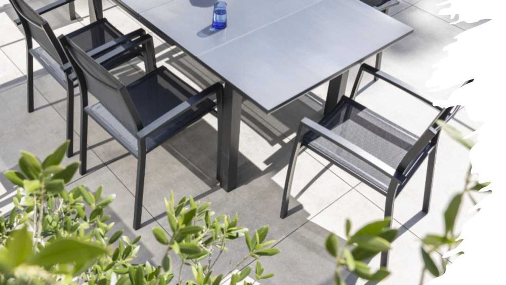 Conjunto de refeição de jardim — Mesa + 4 cadeiras