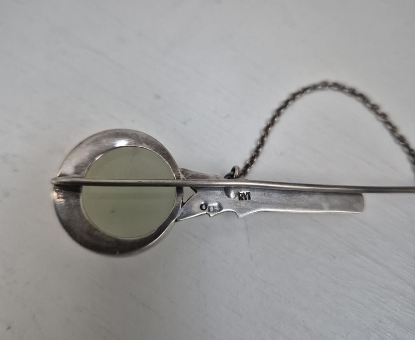 Srebrna broszka z agatem, lata 90 te