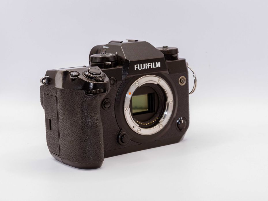 Fujifilm X-H1 + Lente 16-55mm + Flash Godox – Kit Profissional