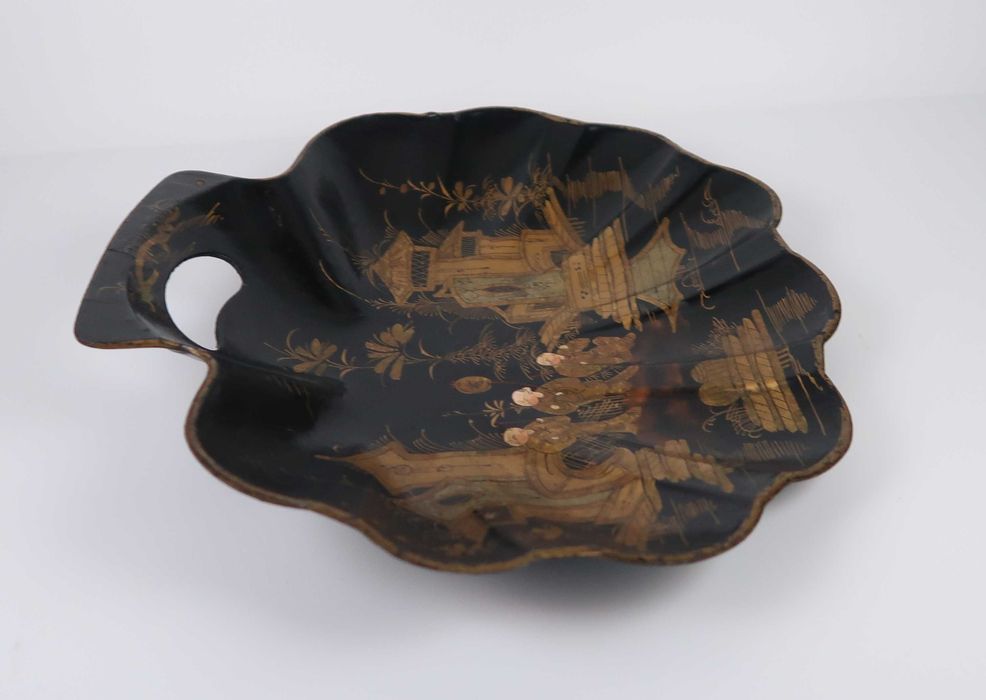 Bandeja Oriental Lacada Séc. XIX/XX (ref. 2)
