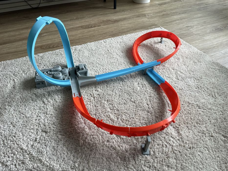Hot Wheels Pista Action 8