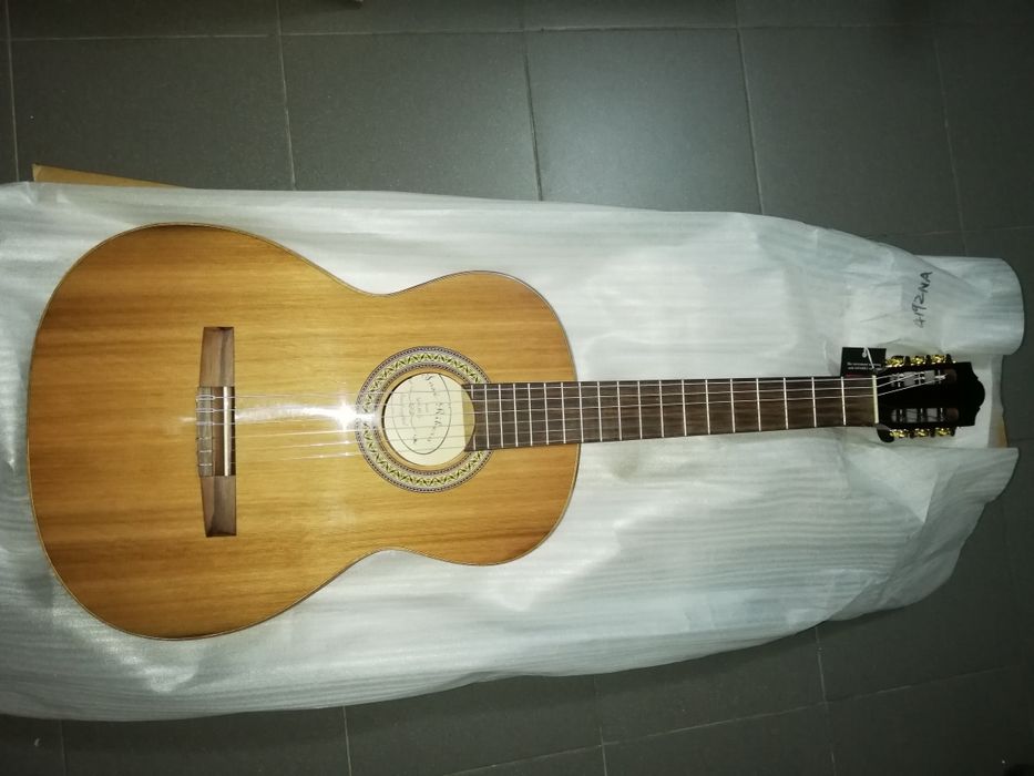 Guitarra clássica concerto de qualidade.