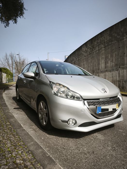 Peugeot 208 1.6 BlueHDi - Económico e bem equipado