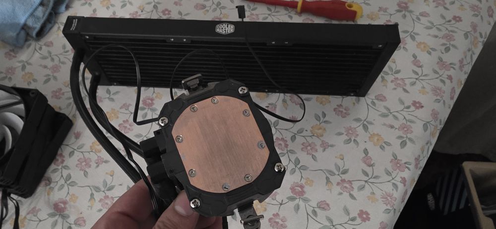 Masterliquid ml360 illusion + 6x120 phanteks