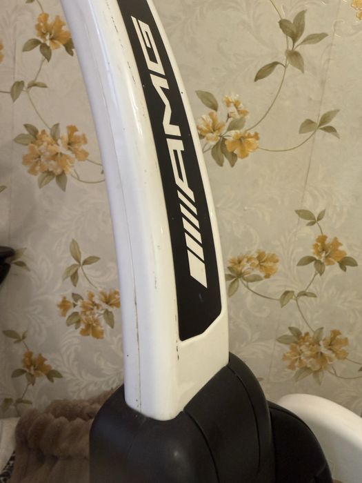 Машинка , толокар