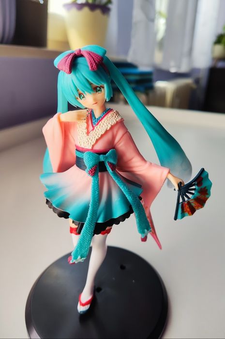Hatsune Miku - figurka.