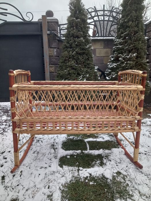 Продам ліжко-люлька розмір 1м×0.5см спальне місце.Відправка н.п.деліве