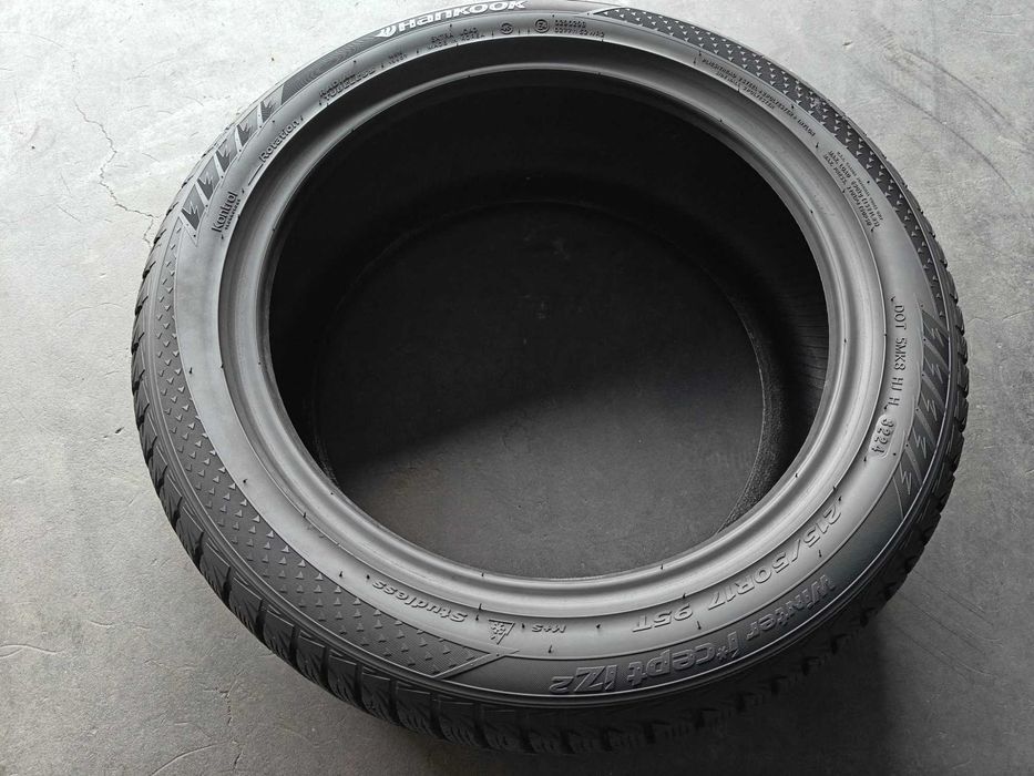 2шт R17 215 50 шини зимові Hankook Winter I*cept IZ2 W616 агресивні арктичні Корея