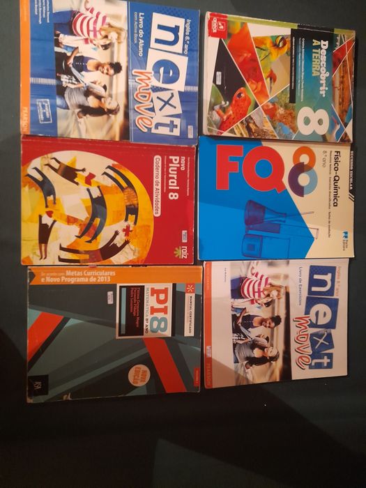 Livros escolares 8 e 9 ano