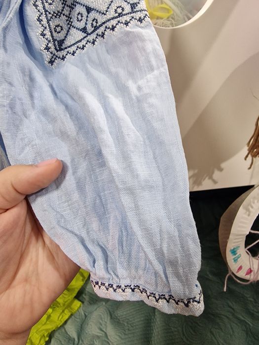 Вышиванка детская для девочки из натурального льна голубая