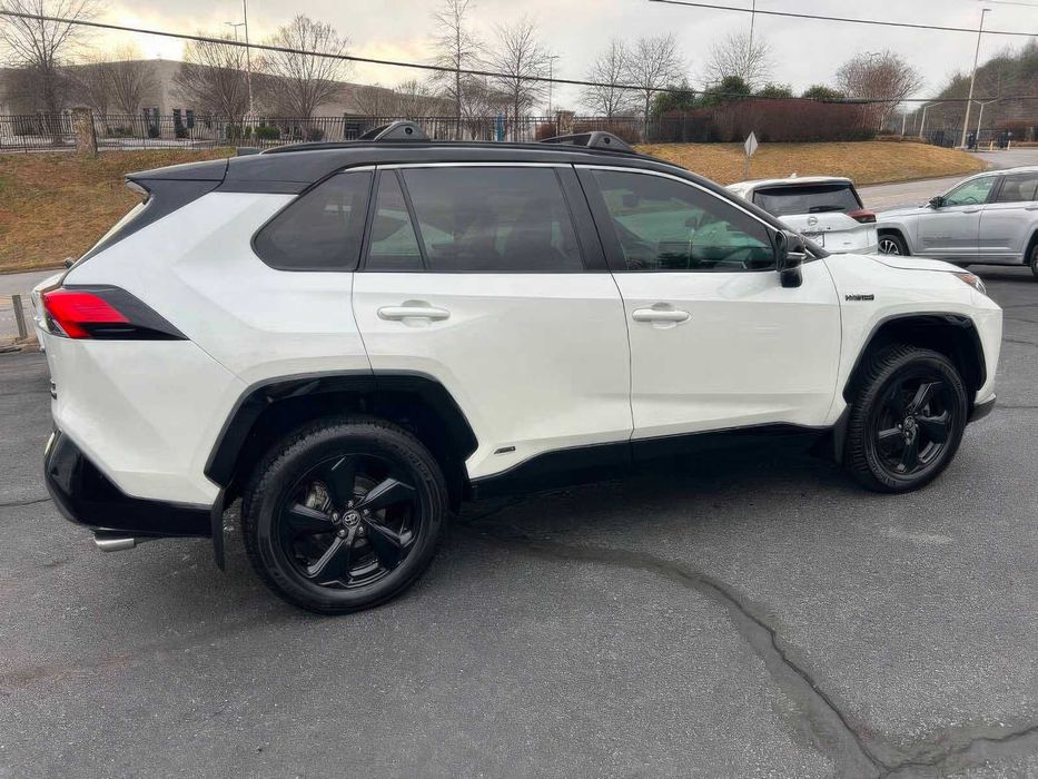 Toyota RAV4 XSE      2021