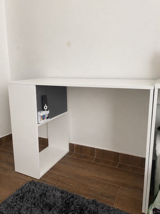 Secretaria com arrumacao lateral