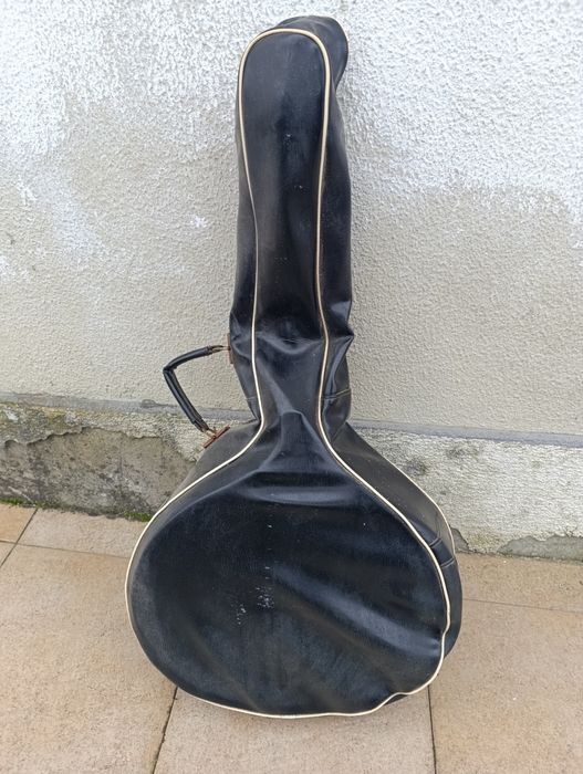 Guitarra portuguesa