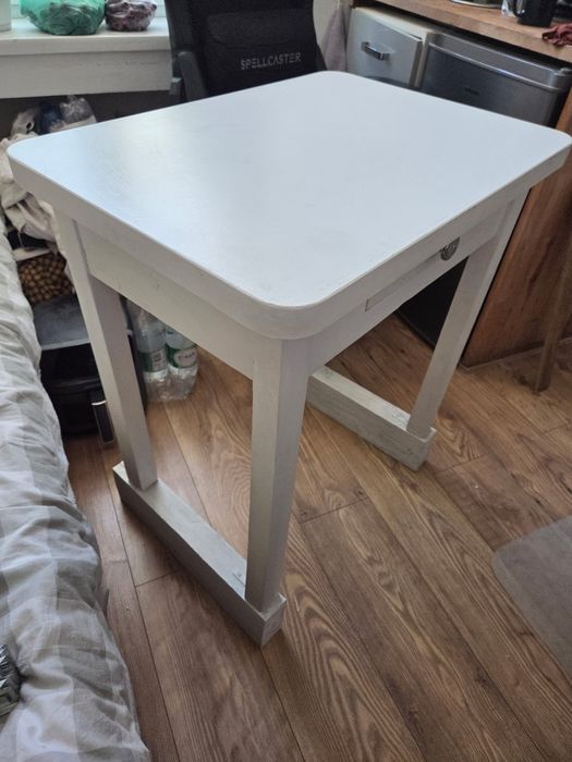 Biurko  sz 70, dł 50 zabutkowe lite drewno