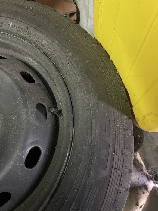 pneus falken 215/65 16 109/107