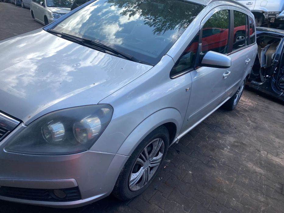 Opel ZAFIRA  B Lift na części