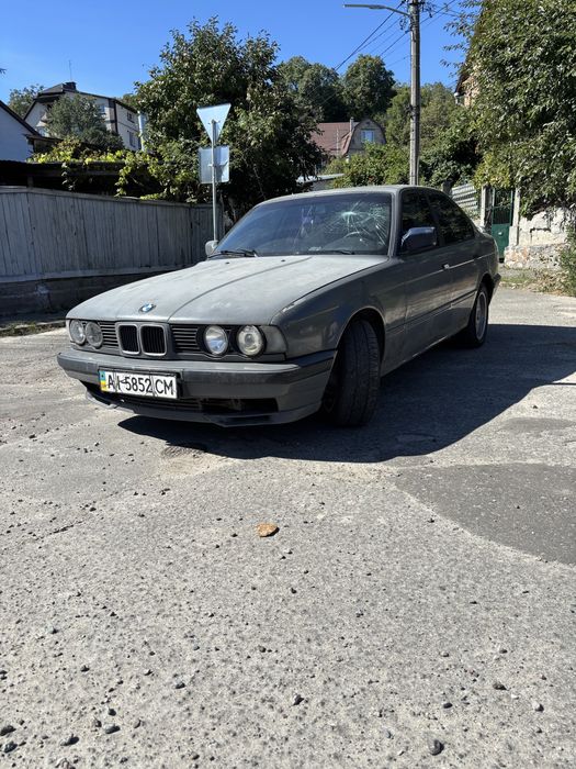 Продам  BMW 520I