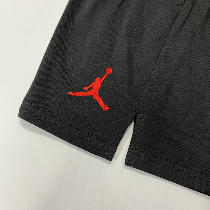 Calção Jordan tamanho XL ( Novo )