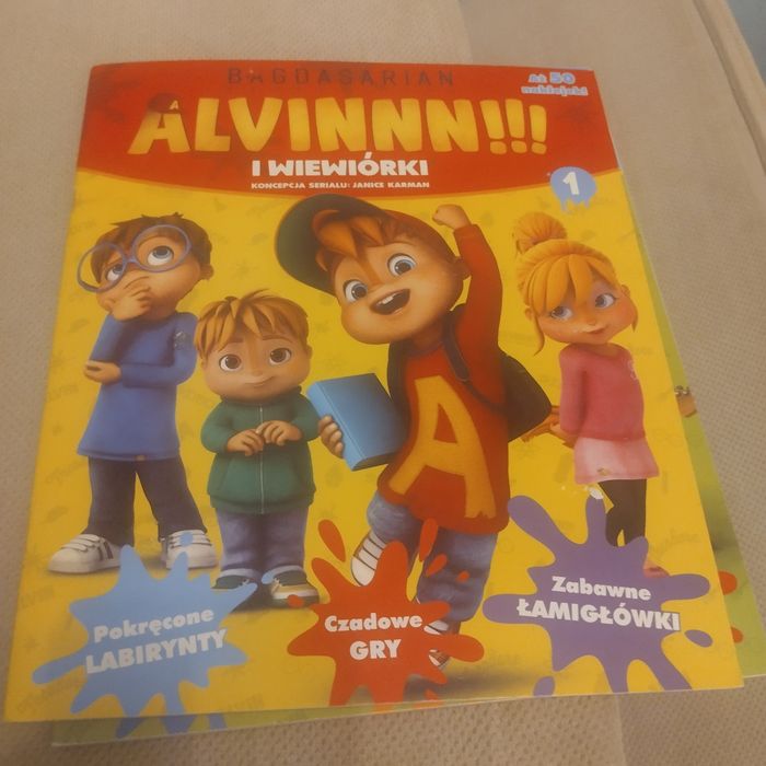Alvin i Wiewiórki książeczki  z zadaniami i naklejkami