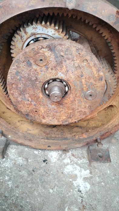 Редуктор планетарний