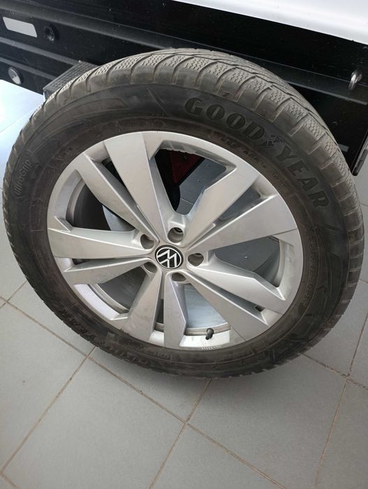 jantes 19 usadas com pneus (volkswagen)