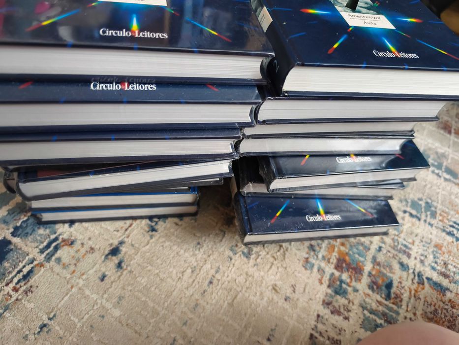 Enciclopédia Moderna Larousse - 18 volumes