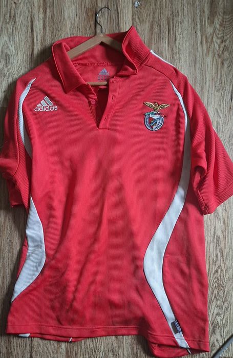 Casaco e camisola benfica