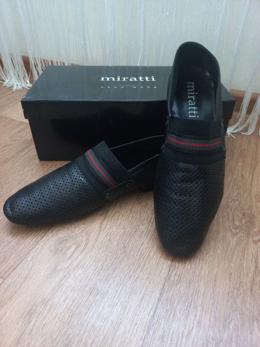 Продам фірмові туфлі оригінал