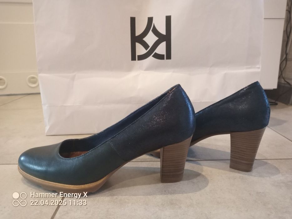 Półbuty skórzane na słupku Tamaris 39