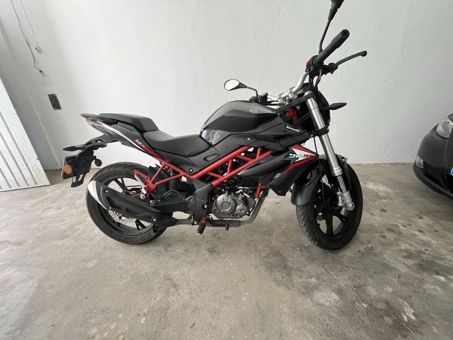 Benelli BN 125 em otimo estado