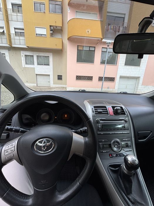 Toyota Auris 1.4 Gasolina