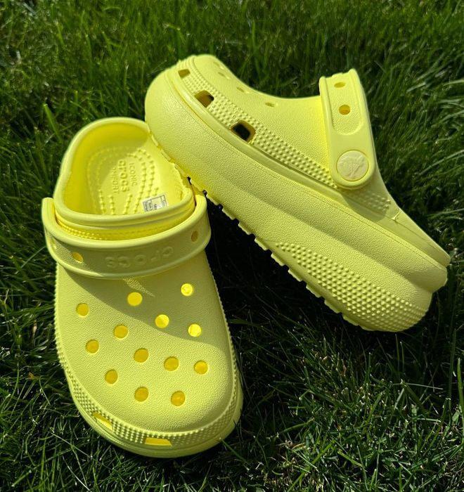 Дитячі Крокси Сабо на Платформі Crocs Classic Cutie Clog SULPHUR Crocs