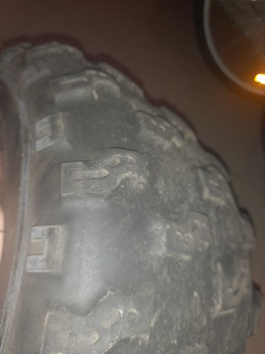 Peneus usados moto 4