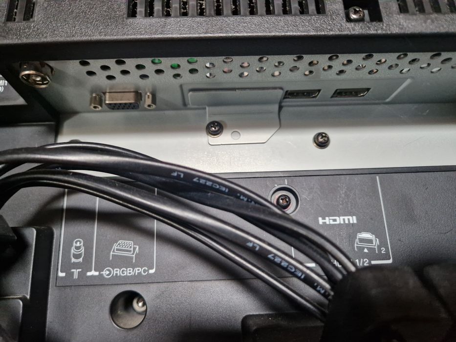 Telewizor Toshiba LCD colour TV 32R3500P
