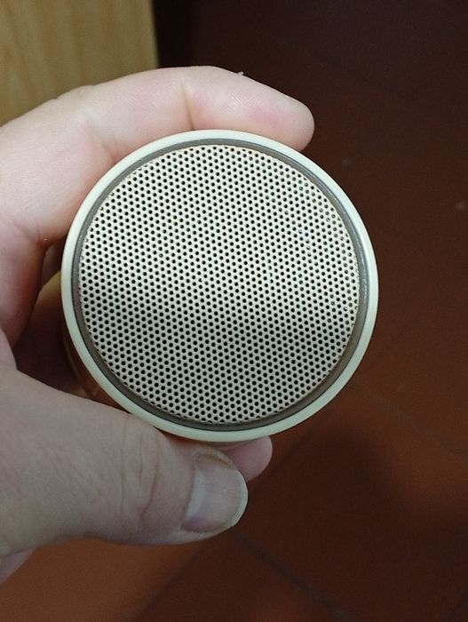 Coluna Bluetooth toda bem funcional