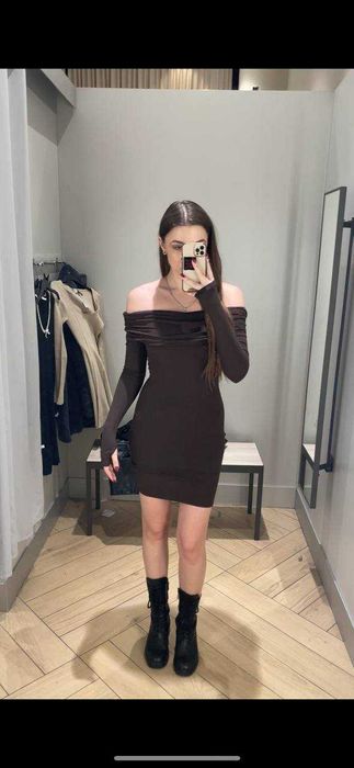 Платье с открытыми плечами H&M