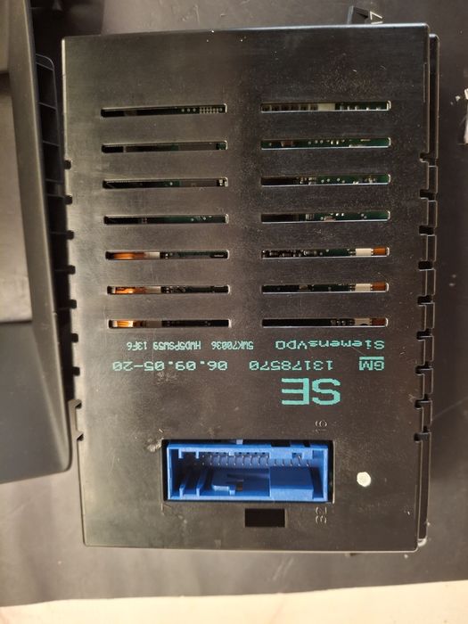 Магнітола Oпель Зафіра В.