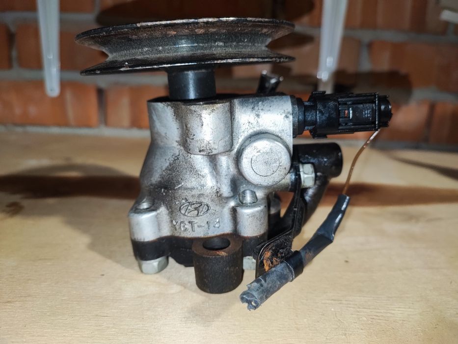 Насос гур Hyundai KIA 57100 1G000