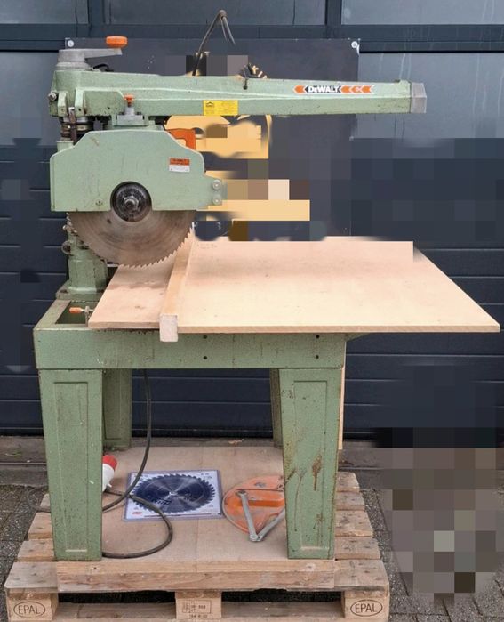 Радіально консульна пила
Фото 1. DeWalt DW721 пропил 90мм Ціна 1200€
Ф