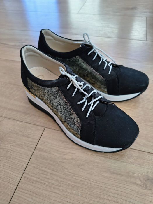 Buty sportowe damskie, półbuty, 39 wkł. 25,5 cm Stan idealny