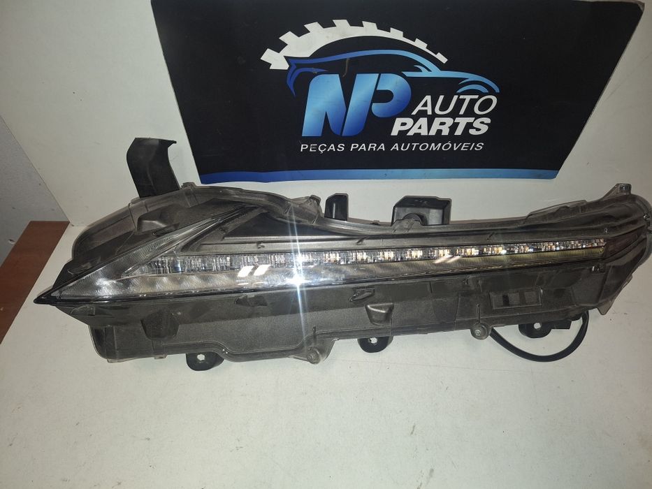 Luz diurna esquerda Lexus NX  de 2020